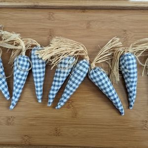 Gingham and Rafia Carrot Easter Garland OB